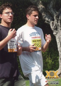 2005 03 06 -- Los Angeles Marathon Official Pics Two Shot Running Closeup