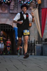 rundisney_dlrmaraaction16_20161112_7859658787